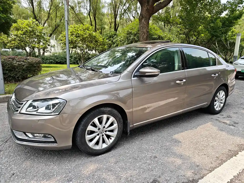 Volkswagen Magotan 2013