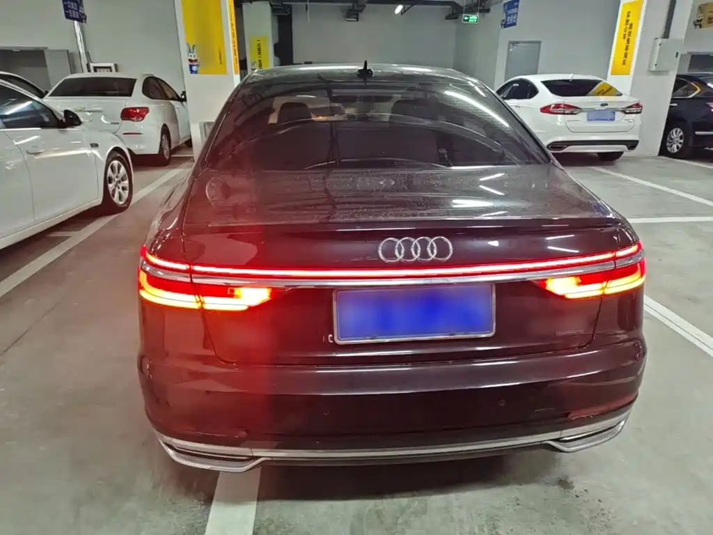 Audi A8 2022