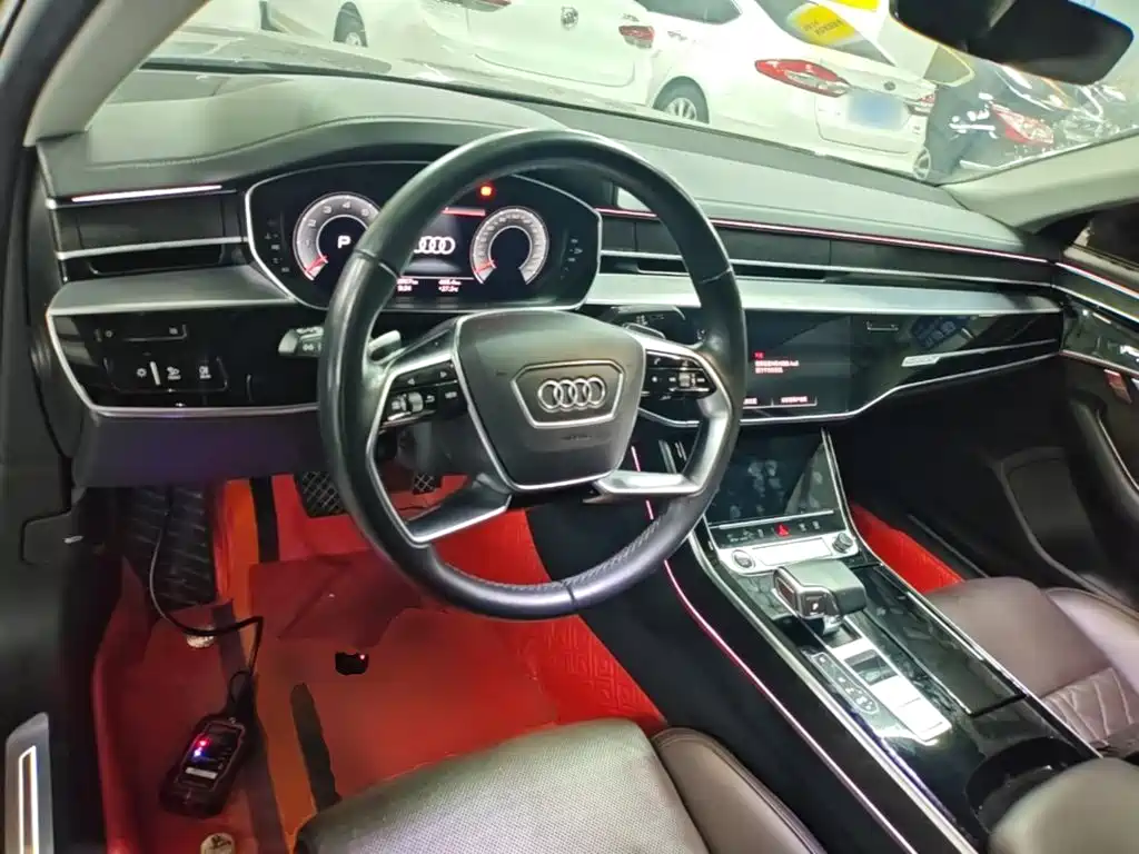 Audi A8 2022 — фото 10
