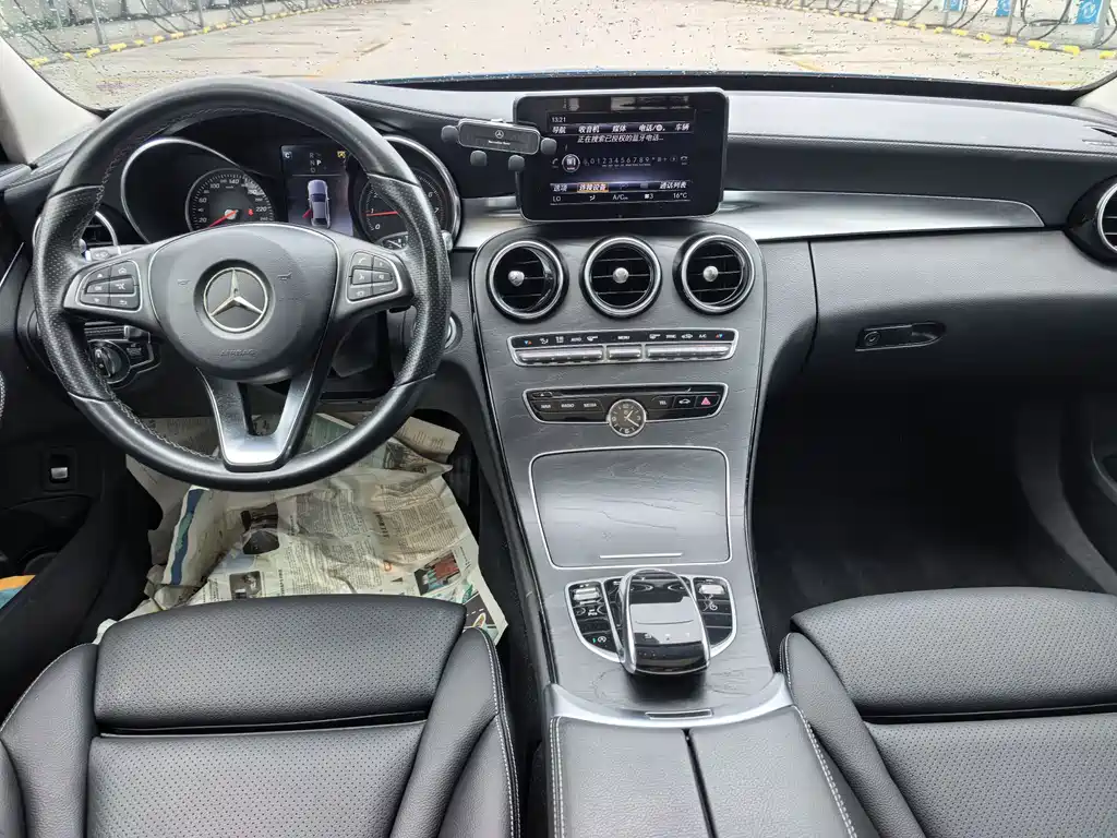 Mercedes-Benz C-Class 2018 — фото 6