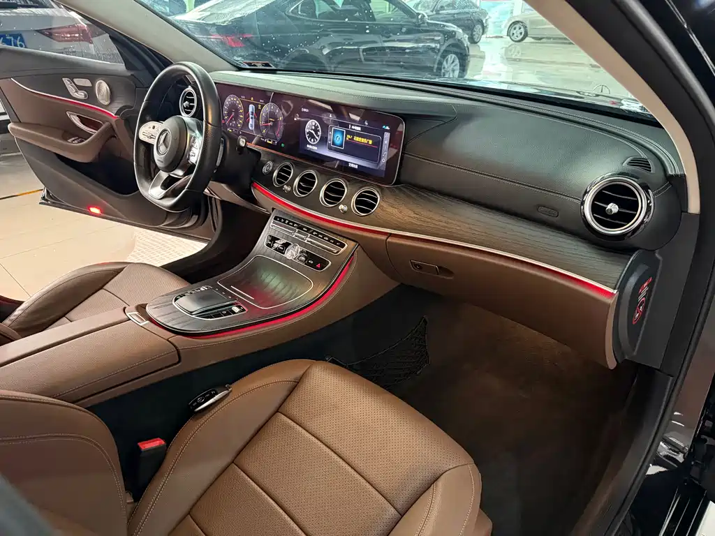 Mercedes-Benz E-Class 2020 — фото 11