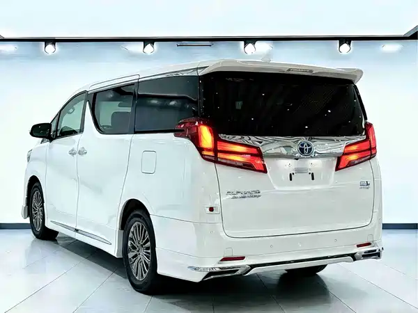 Toyota Alphard 2021