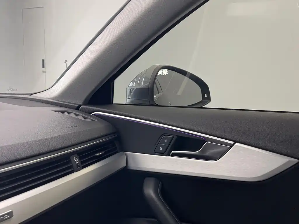 Audi A4L 2020 — фото 31