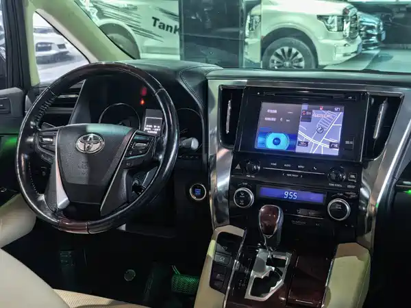 Toyota Alphard 2018