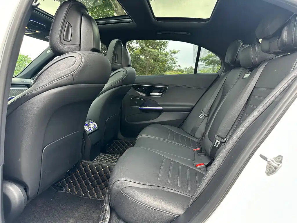 Mercedes-Benz C-Class 2023