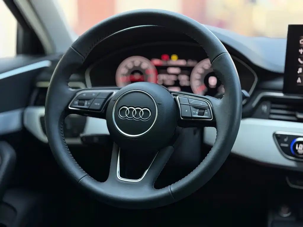 Audi A4L 2021 — фото 12