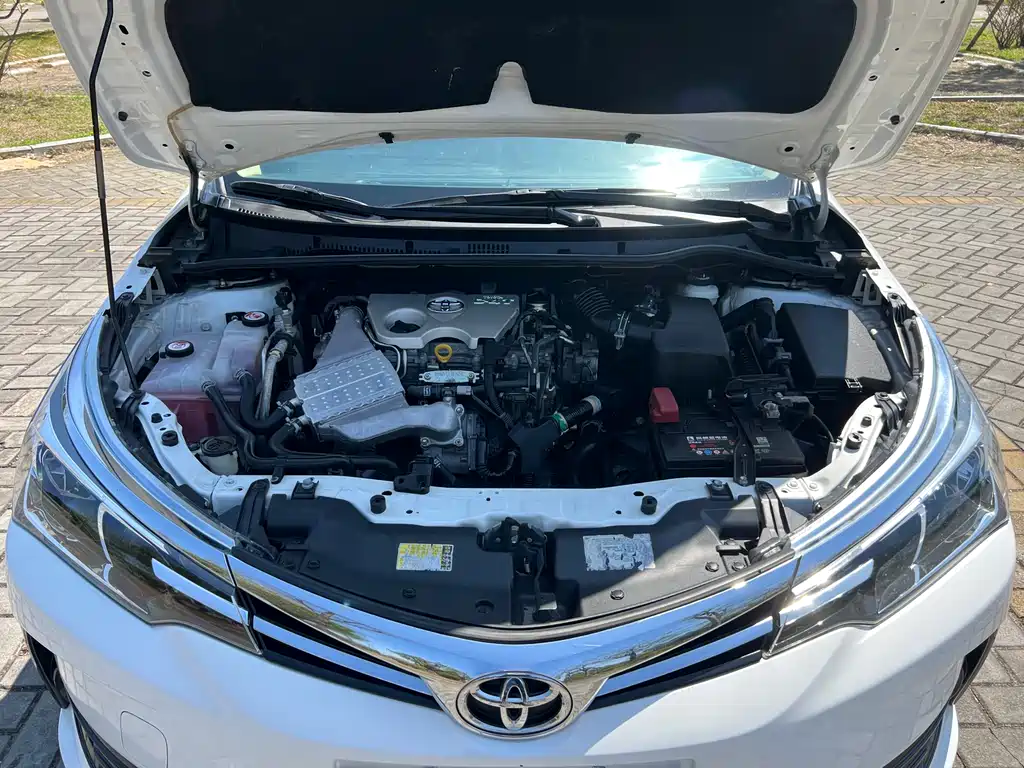 Toyota Corolla 2017 — фото 17
