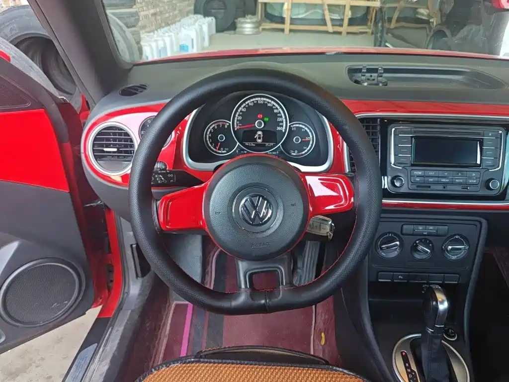 Volkswagen Beetle 2014