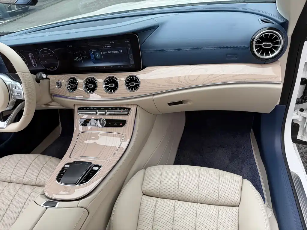 Mercedes-Benz E-Class 2019 — фото 14