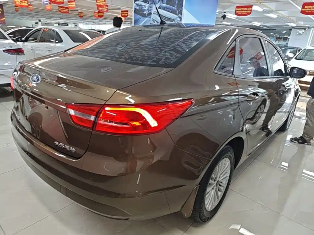 Ford Escort 2015
