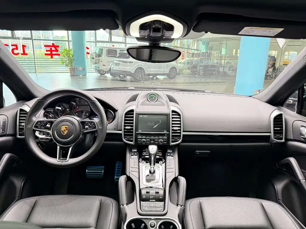 Porsche Cayenne 2015 — фото 16