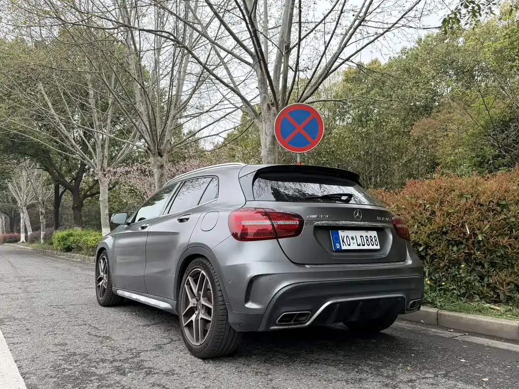 Mercedes-Benz GLA AMG 2018 — фото 5