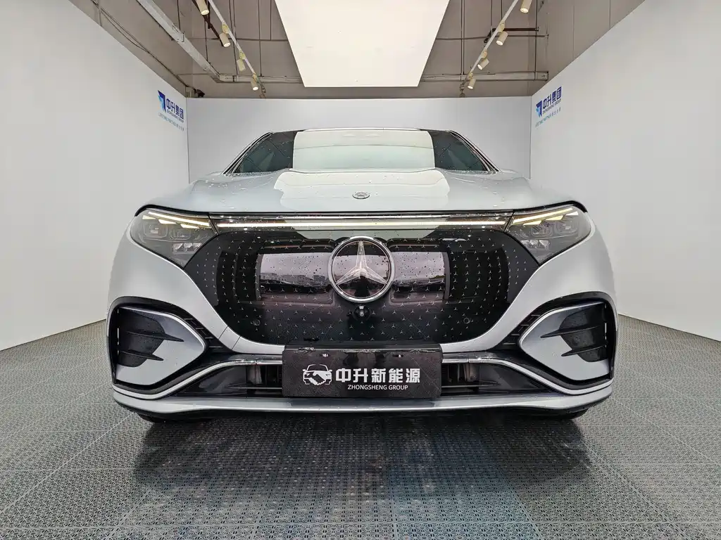 Mercedes-Benz EQS SUV 2023
