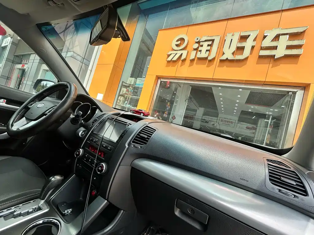 Kia Sorento 2011 — фото 20