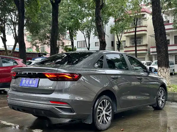Geely Emgrand 2025