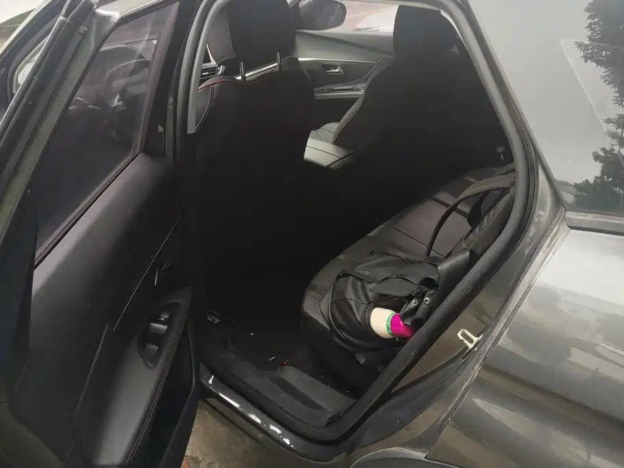 Peugeot 4008 2018 — фото 11