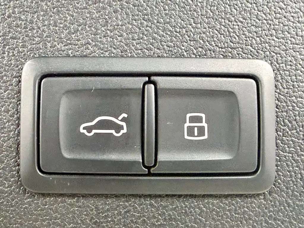 Audi A3 2022 — фото 22