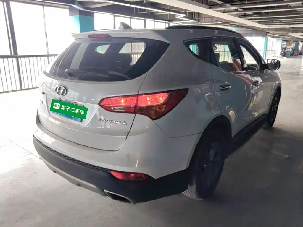 Hyundai Santa Fe 2015 — фото 7