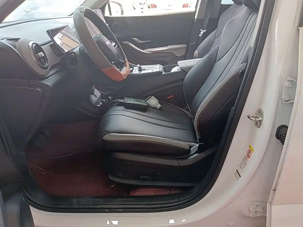 BYD Seal 05 DM-i 2024 — фото 15