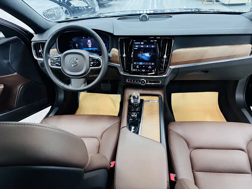Volvo S90 2022 — фото 11
