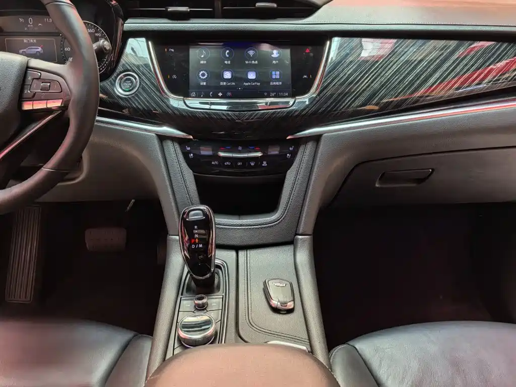 Cadillac XT6 2023 — фото 12
