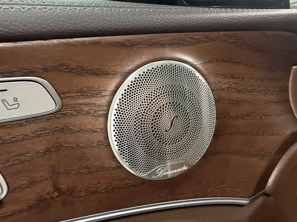 Mercedes-Benz E-Class 2023 — фото 16