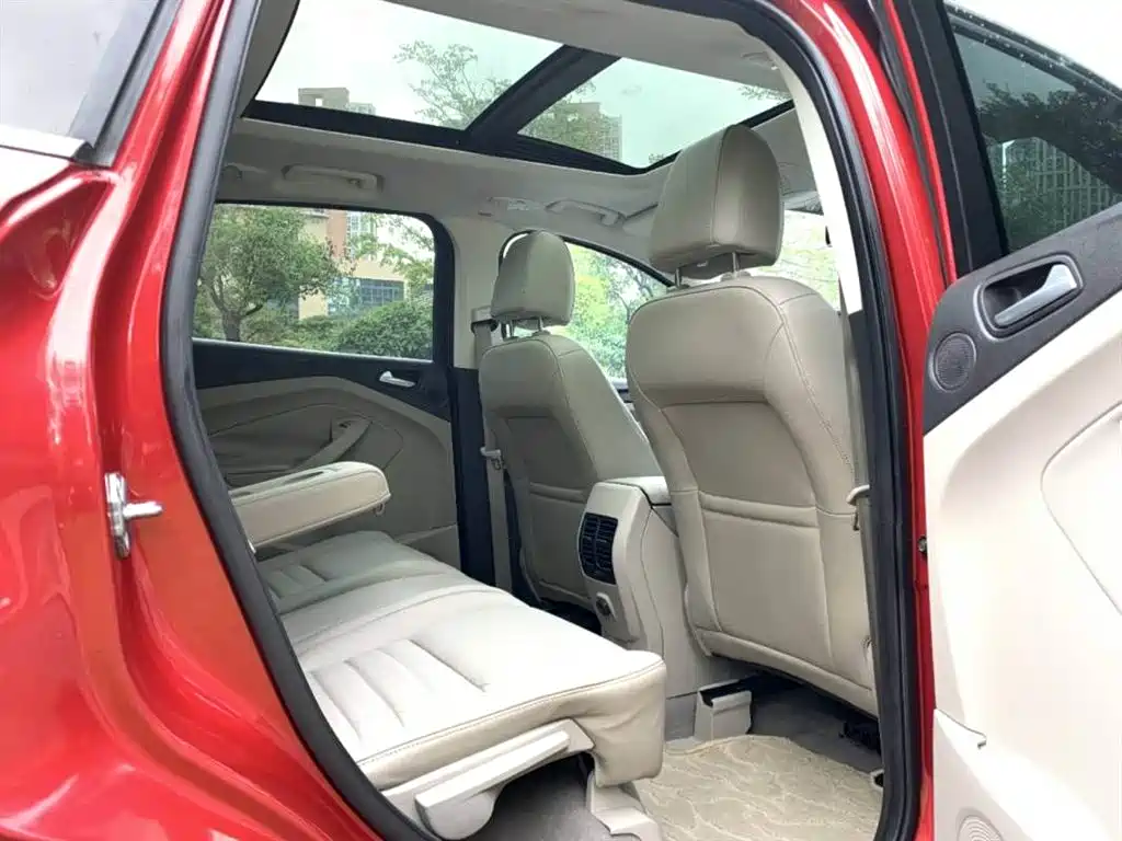 Ford Kuga 2014 — фото 11