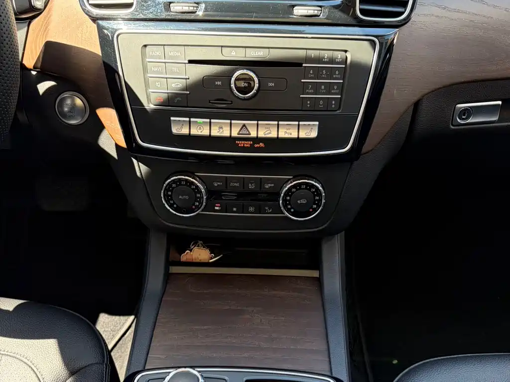 Mercedes-Benz GLE 2016 — фото 13