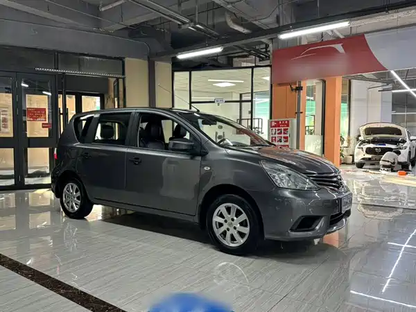 Nissan Livina 2017