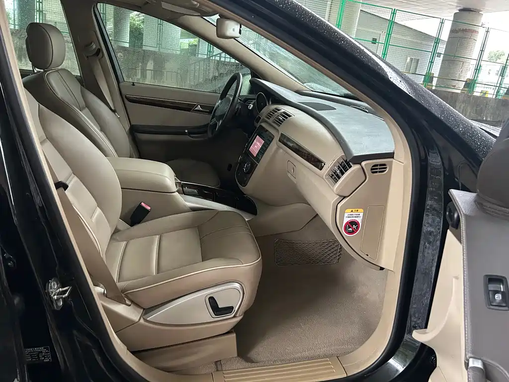 Mercedes-Benz R-Class 2012