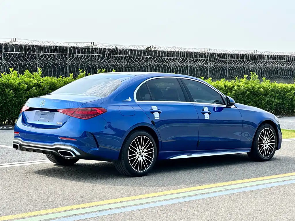 Mercedes-Benz C-Class 2022 — фото 7