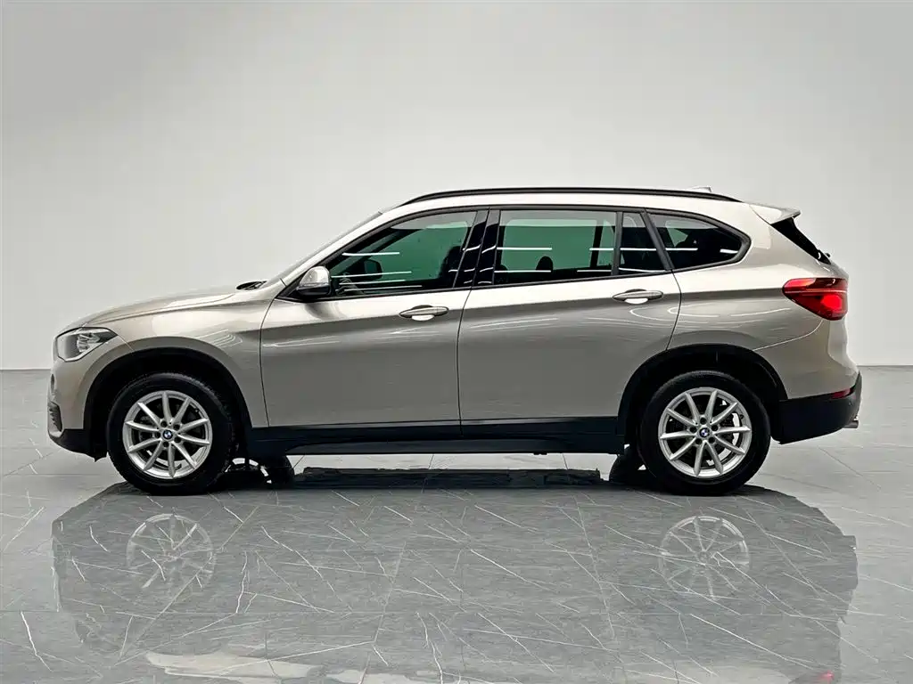 BMW X1 2019 — фото 3