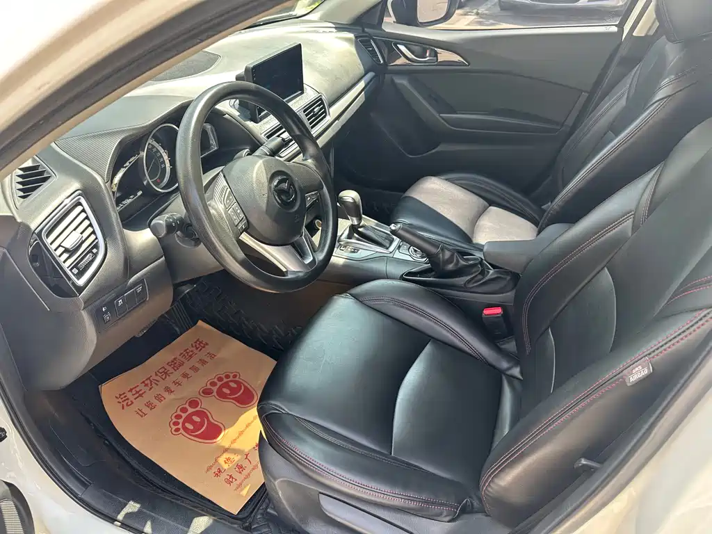 Mazda 3 Axela 2016