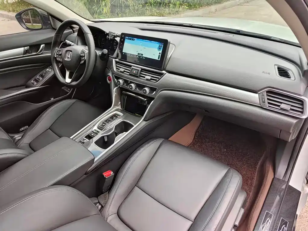 Honda Accord 2022 — фото 18