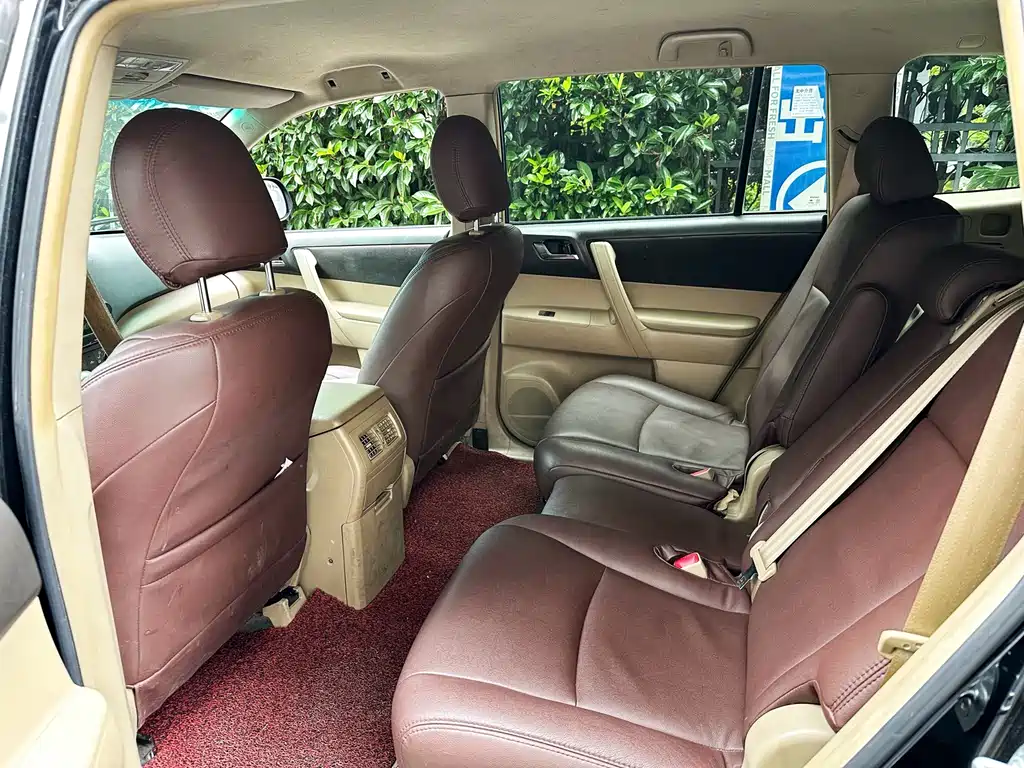 Toyota Highlander 2012 — фото 17