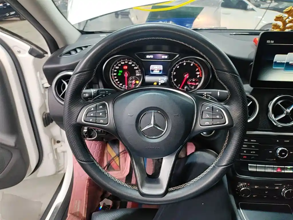 Mercedes-Benz GLA 2018 — фото 7