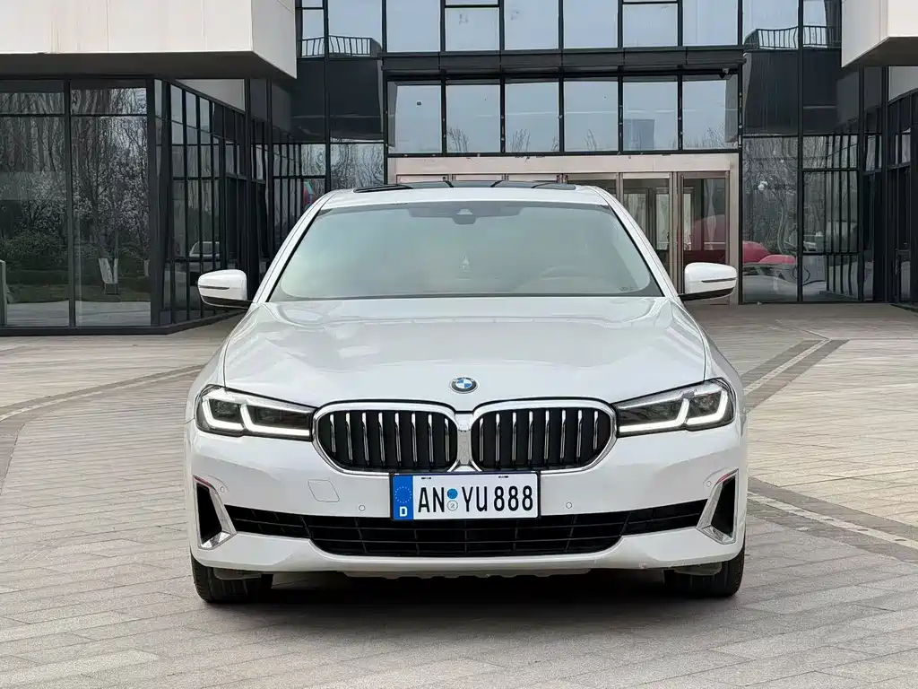 BMW 5 Series 2021 — фото 2