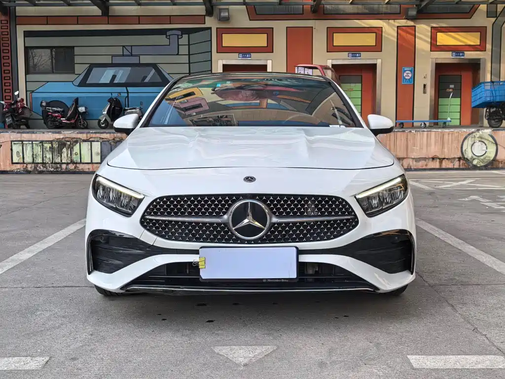 Mercedes-Benz A-Class 2023 — фото 2