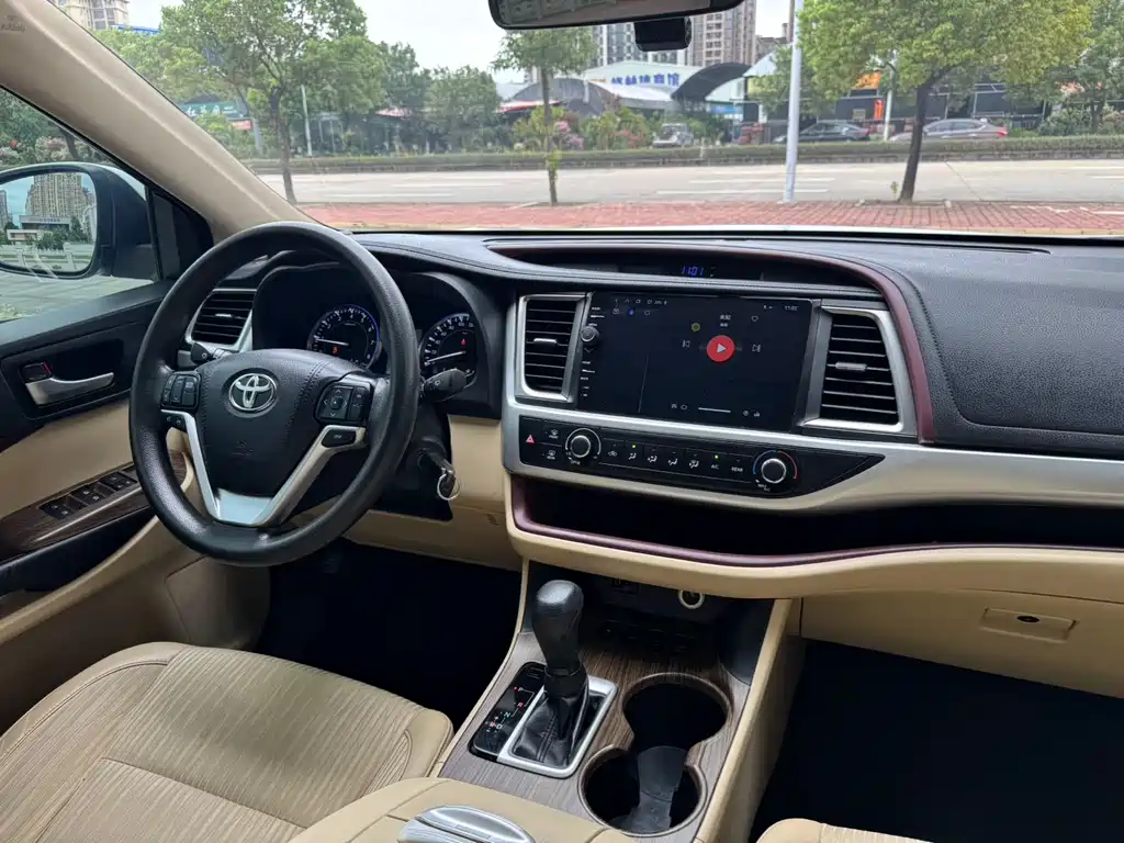 Toyota Highlander 2016 — фото 19
