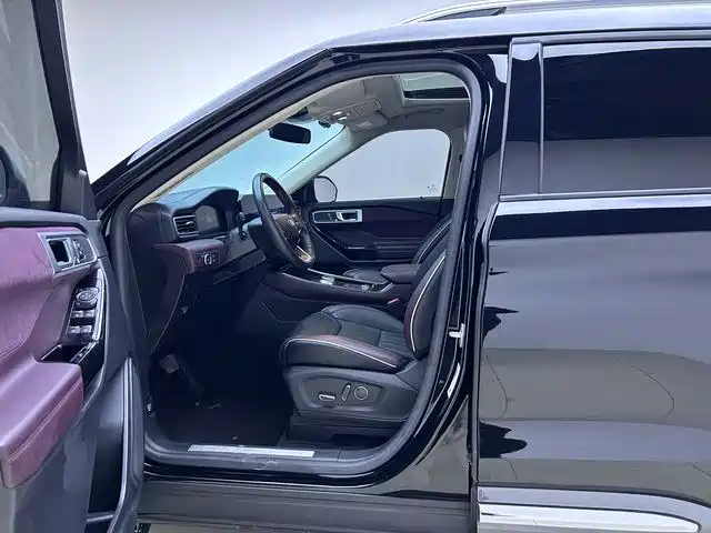 Ford Explorer 2023 — фото 12