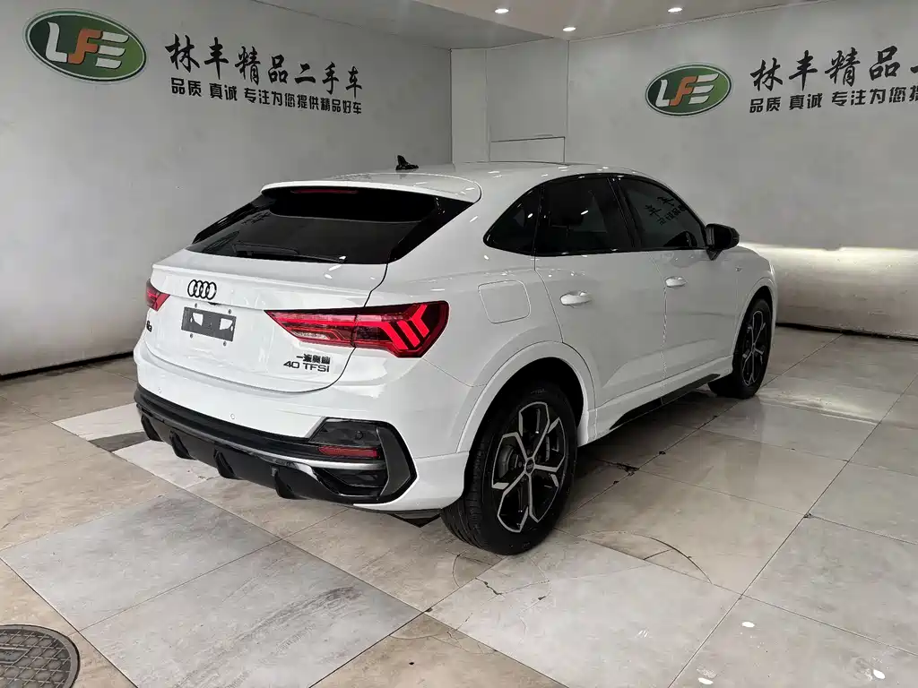 Audi Q3 Sportback 2025 — фото 8