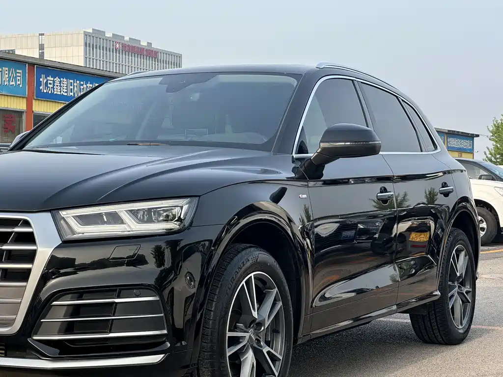 Audi Q5L 2020 — фото 22