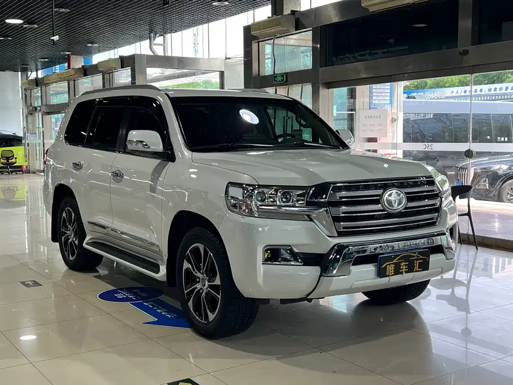 Toyota Land Cruiser 2019 — фото 3