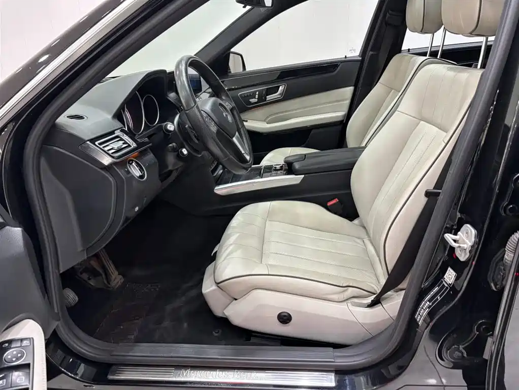 Mercedes-Benz E-Class 2016 — фото 12