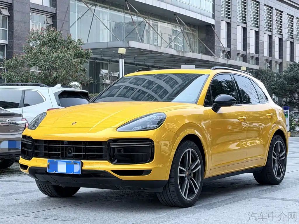 Porsche Cayenne 2020 — фото 1