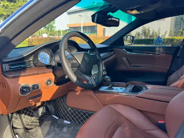 Maserati Quattroporte 2013