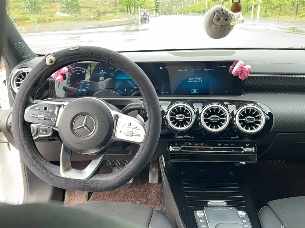 Mercedes-Benz A-Class 2021 — фото 13