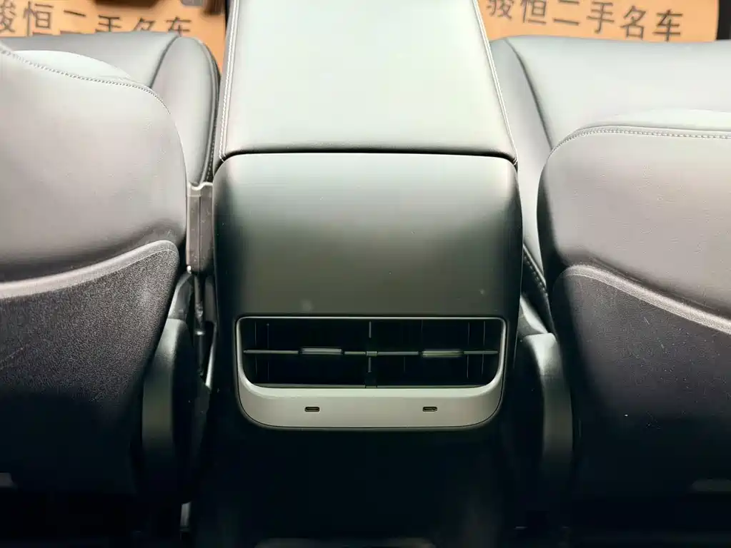 Tesla Model Y 2023 — фото 19