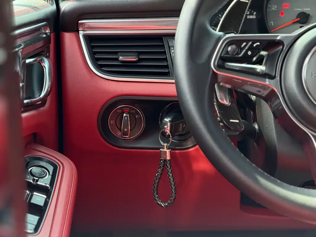 Porsche Macan 2015 — фото 10