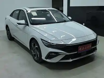 Hyundai Elantra 2025